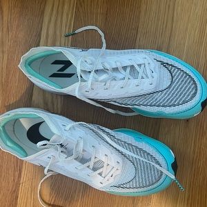 Women’s Nike vaporfly size 10 new